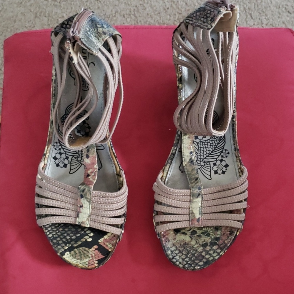 Floral sandals